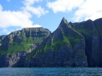 Klüfte und Felsnadeln, Vestmannaklippen_Insel Streymoy